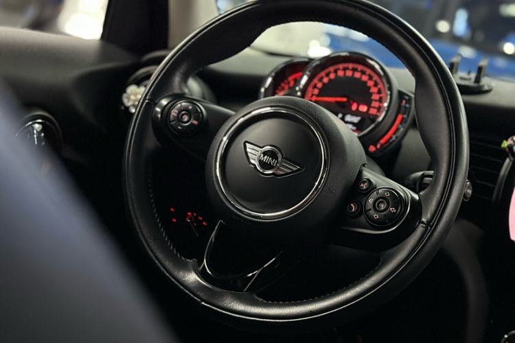 Used MINI MINI 2016 1.5T COOPER Five-Door Edition