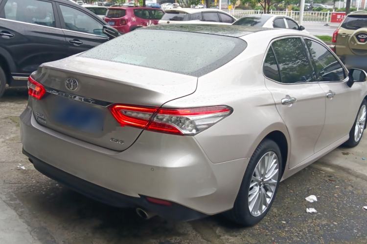 Used Toyota Camry 2018 2.5G Luxury Edition Rear Right 45 Deg