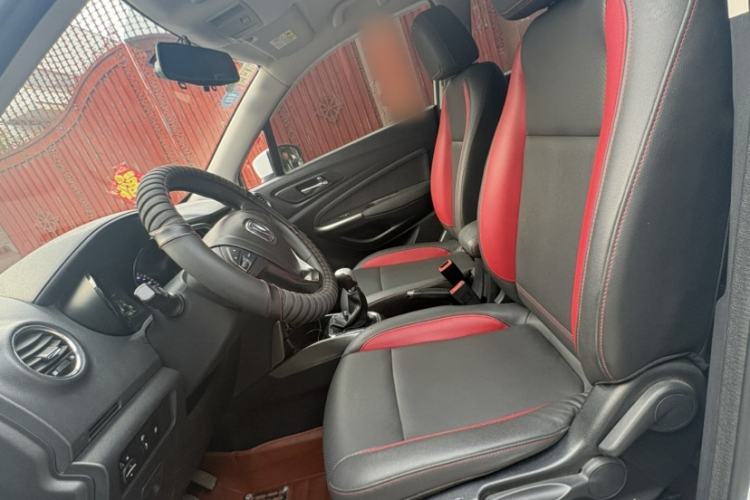 Used CHANGAN CS15 2016 1.5L Manual Fashion Edition Interior 4