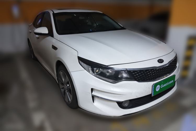 Used Kia K5 2016 2.0L Automatic LUX Front Right 45 Deg