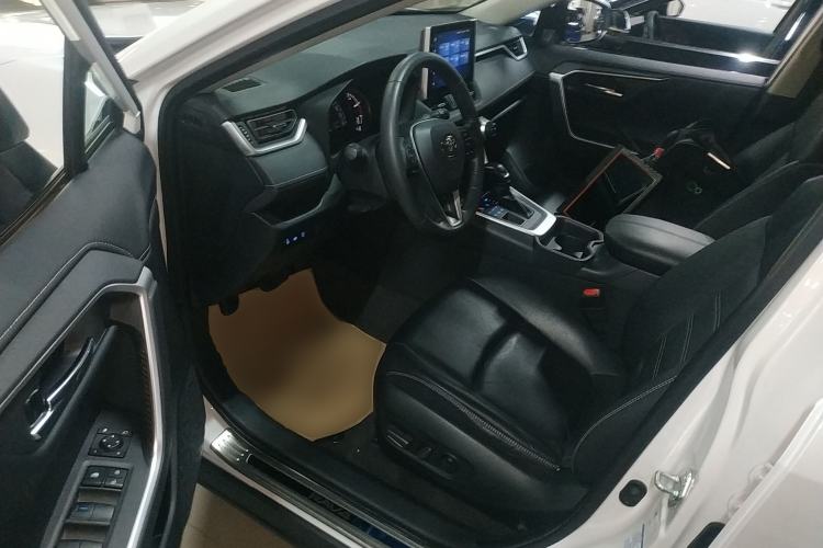 Used Toyota RAV4 2021 2.0L CVT 4x4 Style PLUS Edition