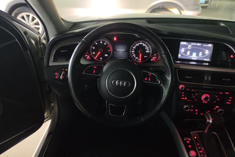 Used Audi A4L 2016 35 TFSI Collector's Edition Automatic Standard Model Steering Wheel