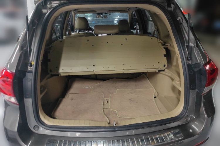 Used Haval H6 2011 2.0L Manual Two-Wheel Drive Elite Version