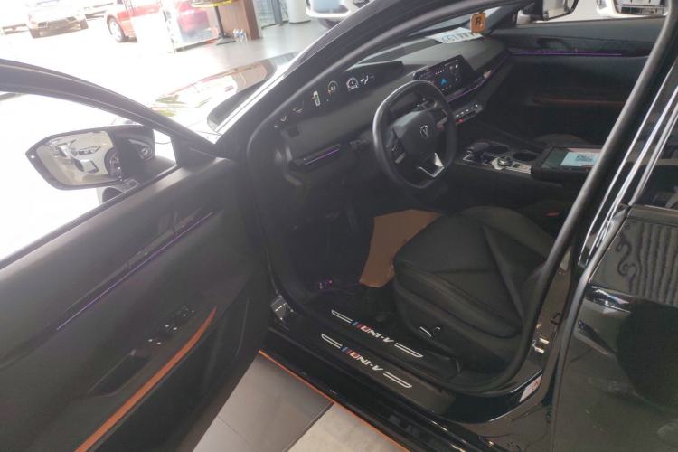 Used CHANGAN UNI-V 2022 1.5T Sport Edition Driver Seat