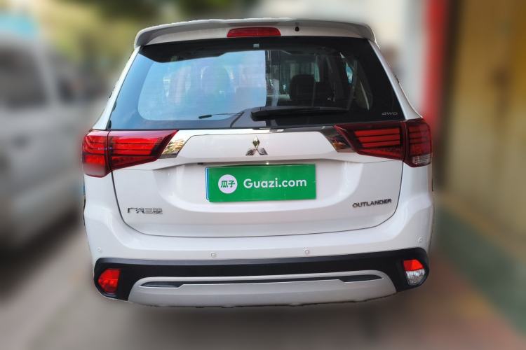 Used Mitsubishi Outlander 2020 2.4L 4x4 Zhi Xiang Edition 7-Seater
