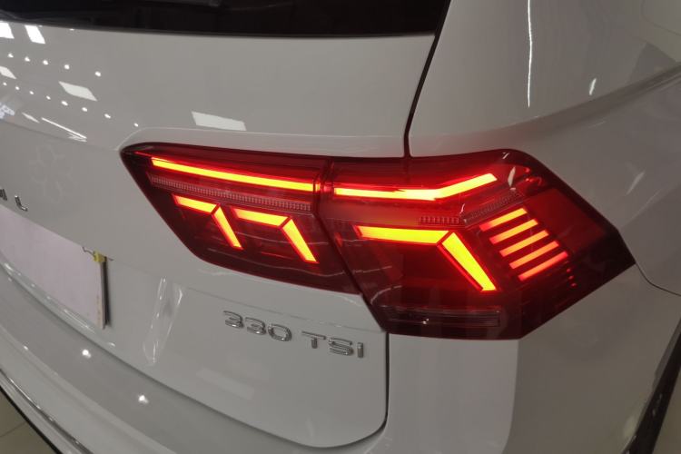 Used Volkswagen Tiguan L 2023 330TSI Automatic Two-Wheel Drive R-Line Enjoyment Edition
