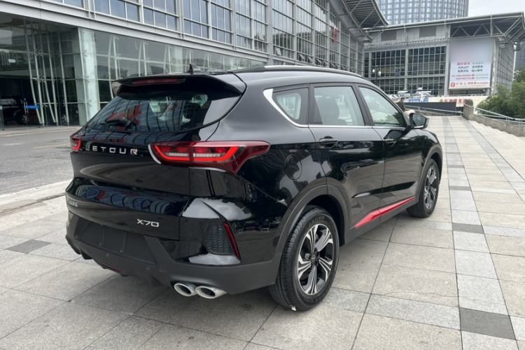Used JETOUR X70 2023 1.5T DCT Beyond PRO Edition 5-Seater
