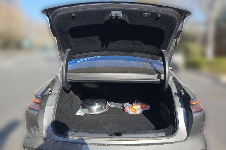 Used Geely Galaxy E8 2025 700 km Long-Range Intelligent Driving Version