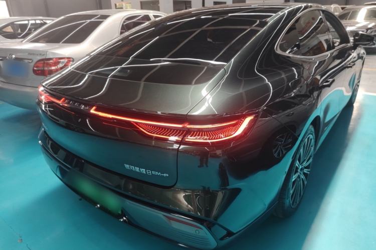 Used Geely Galaxy 8 2025 130km EM-P Starship Edition
