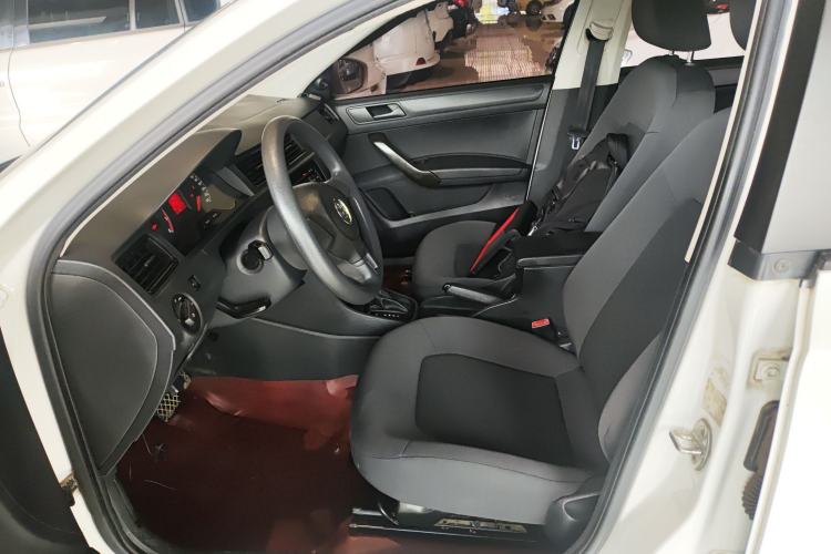 Used Volkswagen Santana 2015 1.6L Automatic Fashion Edition Left Front Seat