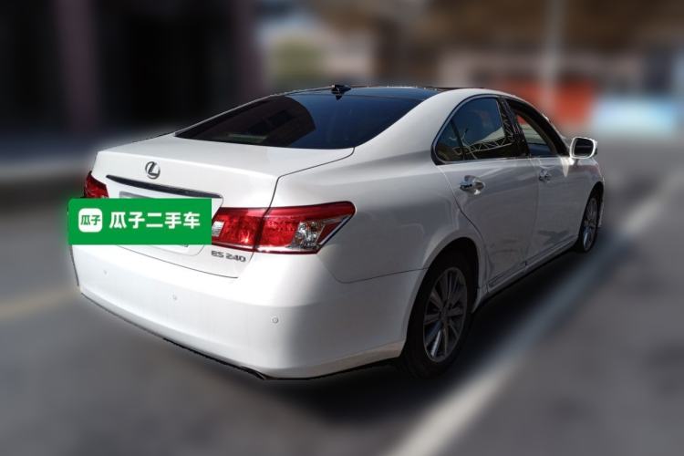 Used Lexus ES 2010 240 Luxury Edition Rear Right 45 Deg