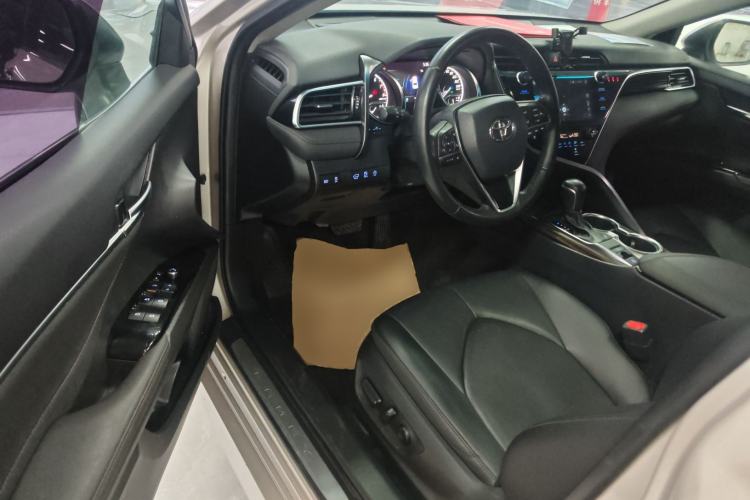 Used Toyota Camry 2019 2.0G Luxury Edition China VI Standard