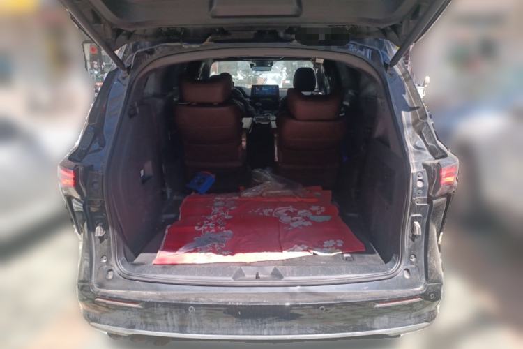 Used Toyota SIENNA 2021 2.5L Hybrid Platinum Edition Trunk