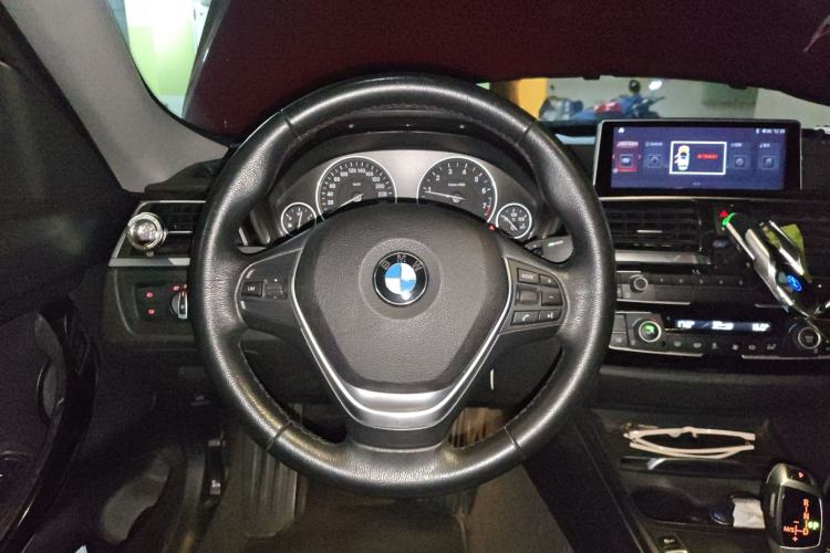 Used BMW 3 Series GT 2018 320i Sport Edition Steering Wheel
