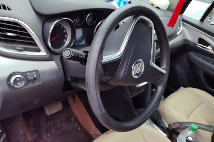 Used Buick Encore 2015 1.4T Automatic Two-Wheel Drive Urban Elite Version
