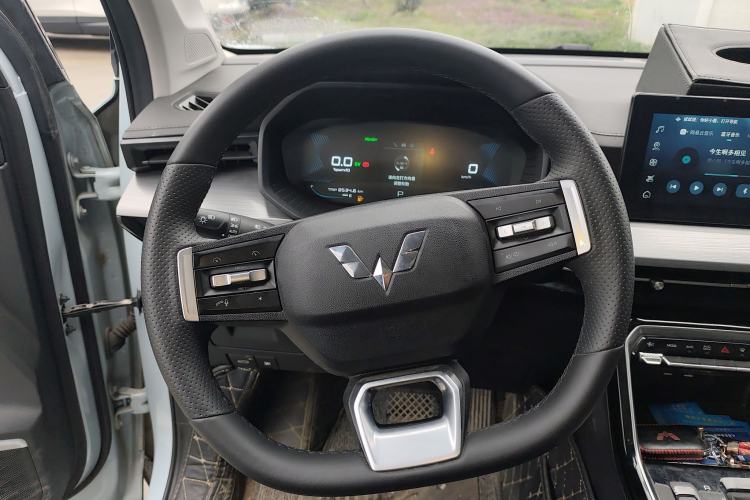 Used Wuling Asta 2022 2.0L DHT Electric-Speed Version