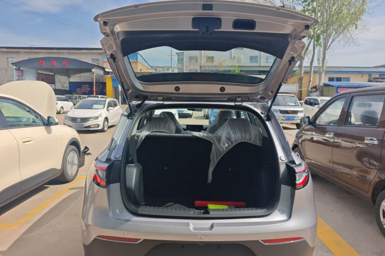 Used Geely Galaxy Geome 2026 Model 310km Youth Edition Trunk