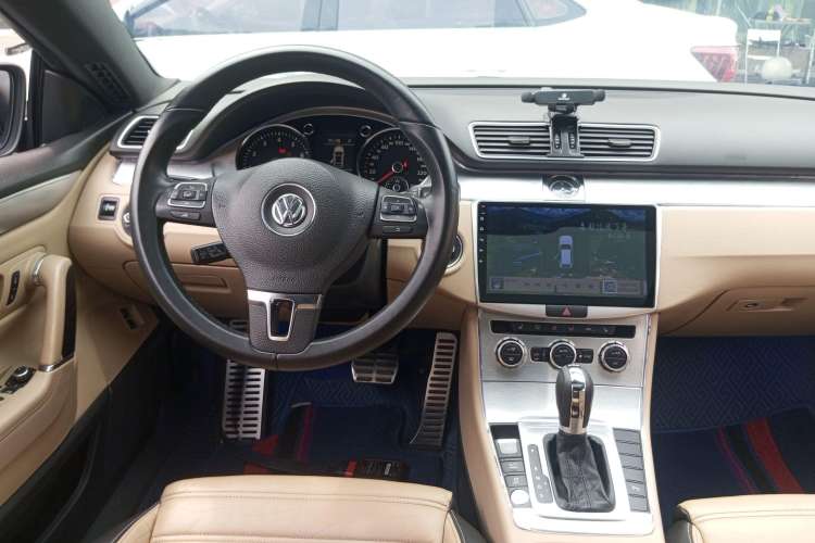 Used Volkswagen FAW-Volkswagen CC 2013 1.8TSI Prestige Model Steering Wheel
