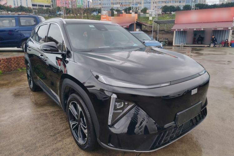 Used Geely Galaxy L7 2024 1.5T 115 km PLUS Dragon Edition Front Right 45 Deg