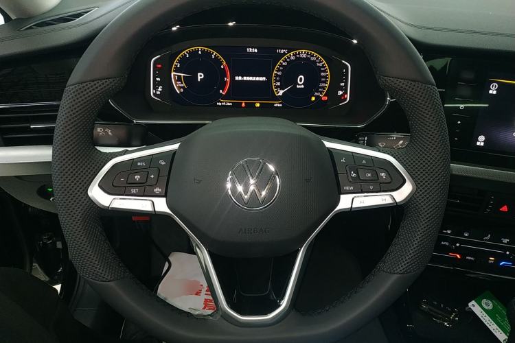 Used Volkswagen Passat 2026 Model, Outstanding 380TSI Xingkong Longteng Edition