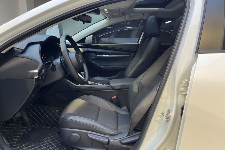 Used Mazda 3 Axela 2025 Model, 2.0L Automatic, Quality Elegance Edition