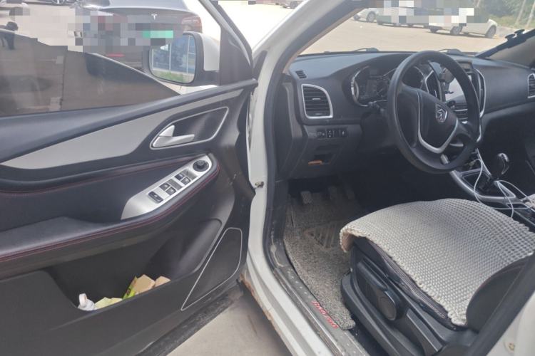 Used Baojun 560 2016 1.5T Manual Comfort Edition Driver Seat