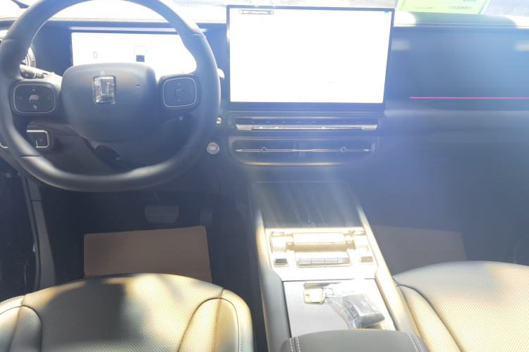 Used Tank 300 2025 2.0T Conqueror
