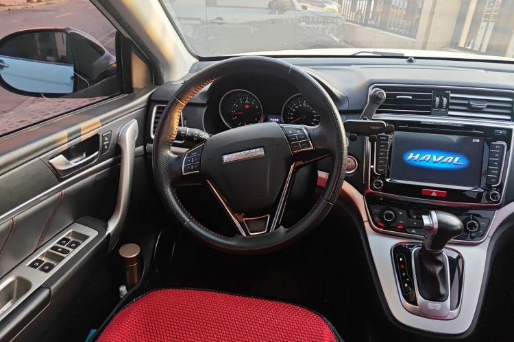 Used Haval H6 2015 Sport Edition 1.5T Automatic Two-Wheel Drive Luxury Model Steering Wheel