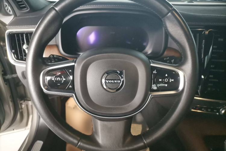 Used Volvo S90 2022 B5 Zhiyuan Luxury Edition