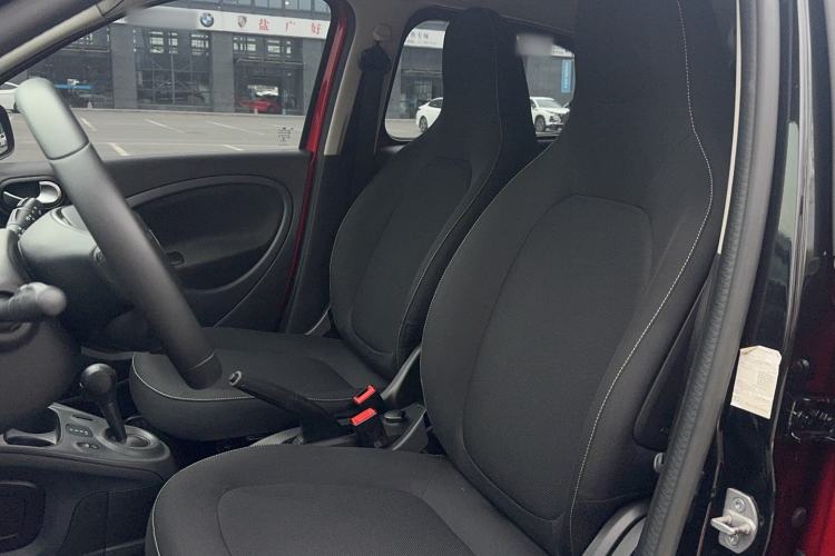 Used smart forfour 2016 1.0L 52 kW Passion Edition
