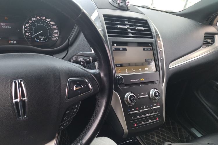 Used Lincoln MKC 2018 2.0T Two-Wheel Drive Deluxe Edition
