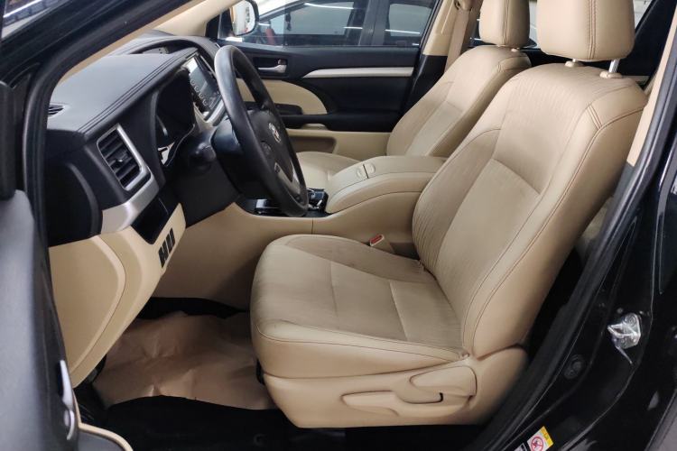 Used Toyota Highlander 2018 2.0T Two-Wheel Drive Elite Edition 7 Seats China VI Standard
