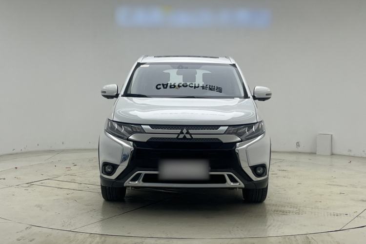 Used Mitsubishi Outlander 2020 2.4L 4x4 Zhi Xiang Edition 7-Seater