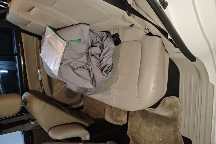 Used Mitsubishi Pajero Sport 2013 3.0L Automatic 4x4 Flagship Edition Left Rear Seat