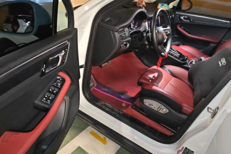 Used Porsche Macan 2024 Macan 2.0T Driver Seat