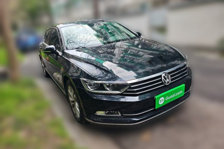 Used Volkswagen Magotan 2018 Facelift 380TSI DSG Luxury Version Front Right 45 Deg