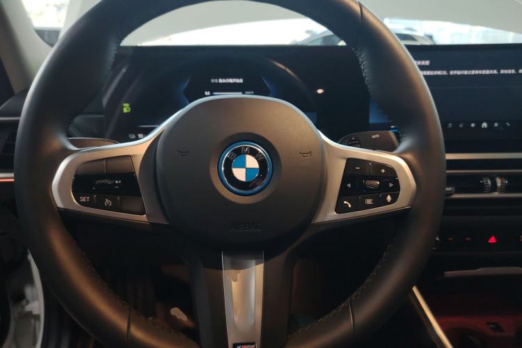 Used BMW i3 2024 eDrive 35 L
