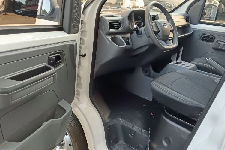 Used Karry Jiangtun E5 2024 268 km Range Open-Window 6-Seater Version

