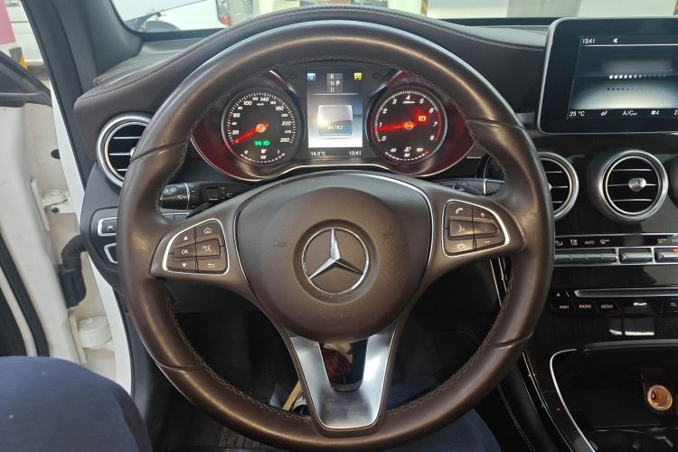 Used Mercedes-Benz GLC 2017 GLC 260 4MATIC Luxury Model