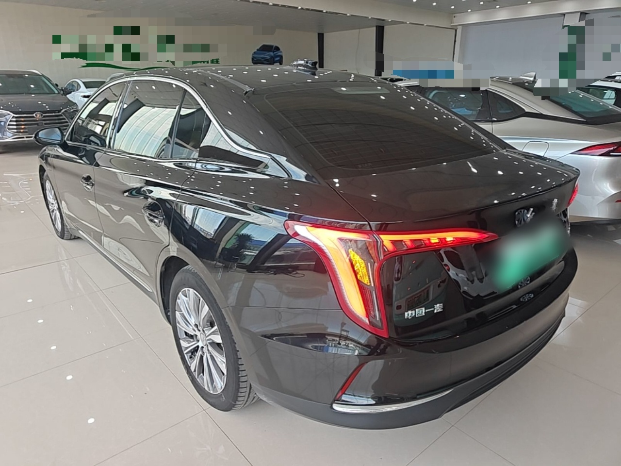 Hongqi E-QM5 2023 620km PLUS — снимка 4