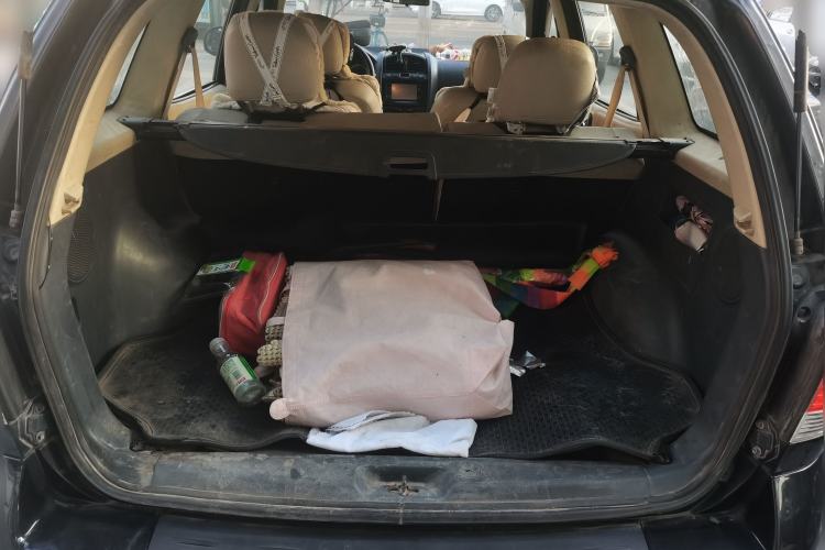 Used Huatai Santa Fe Classic 2012 2.0L Gasoline Manual Two-Wheel Drive with Sunroof
