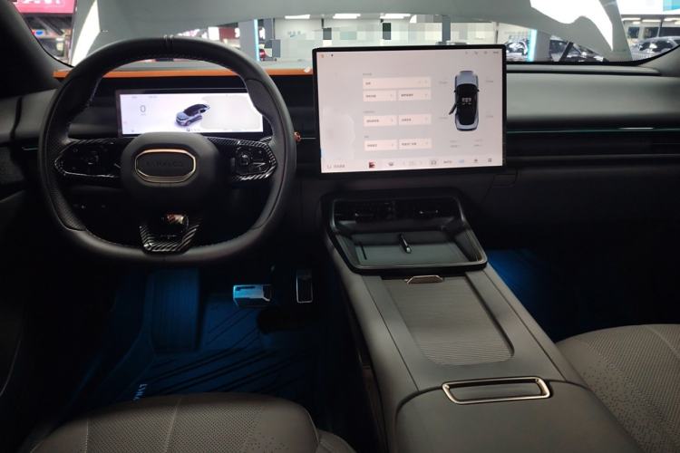 Used Lynk & Co 07 2024 EM-P 126 Long-Range Halo
