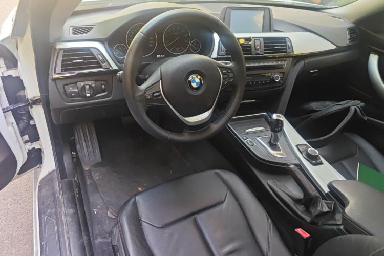 Used BMW 4 Series 2014 420i Fashion Model Center Console