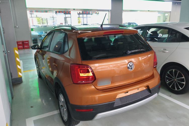Used Volkswagen Polo 2014 1.6L Cross Polo Automatic Exterior 2