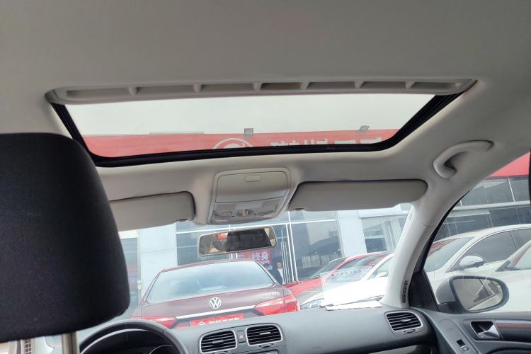 Used Volkswagen Golf 2012 1.6L Automatic Comfort Model Headliner