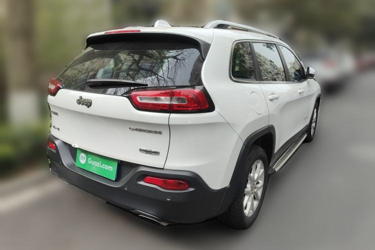 Used Jeep Cherokee 2016 2.4L Leading Edition Rear Right 45 Deg