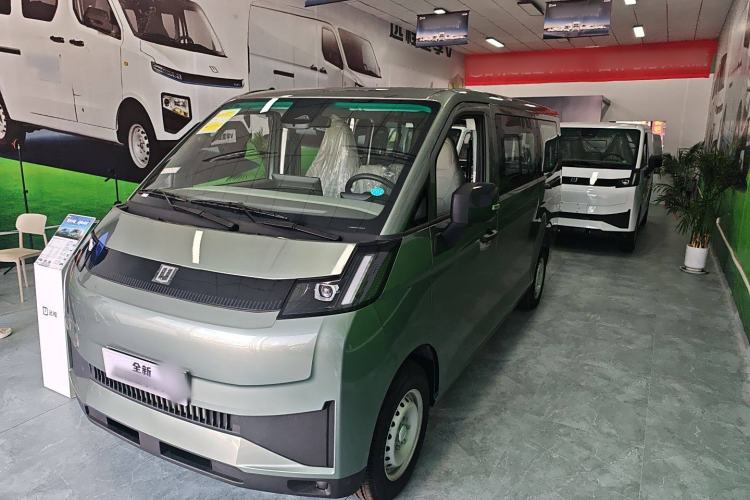 Used Farizon Xingxiang V 2025 Xingxiang V7E Functional Edition, Smart Edition, CATL 50.2kWh