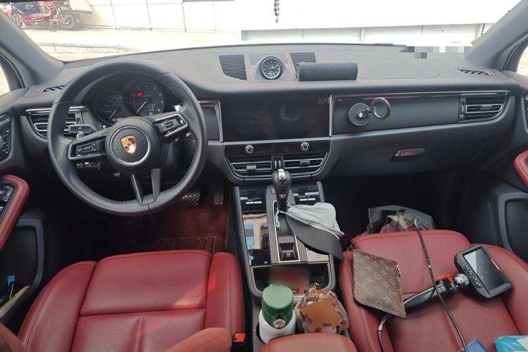 Used Porsche Macan 2024 Macan 2.0T Center Console