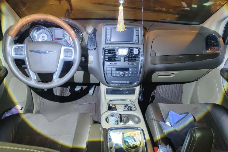 Used Chrysler Grand Voyager 2013 3.6L Luxury Edition
