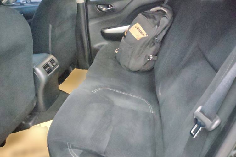 Used Nissan Navara 2017 2.5L Automatic 4x4 Luxury Edition QR25
